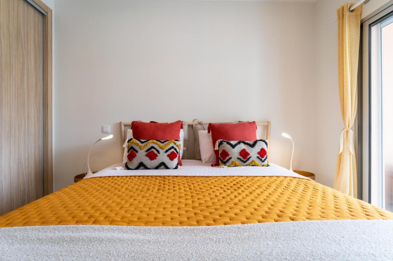 Sunny Brand New 2-Bedroom Apt - 500M From Praia Da Rocha With Ac And Pool! Portimao Exterior photo
